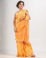 Handloom Saree with Contrast Pallu & Tassels - Image 4